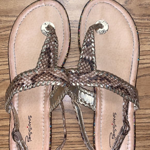 Sandals - Picture 2 of 8